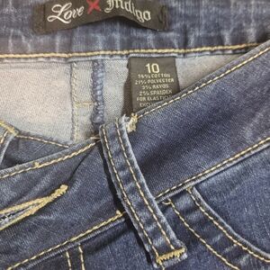 Love Indigo Women's Dark Blue Jeans - Size 10